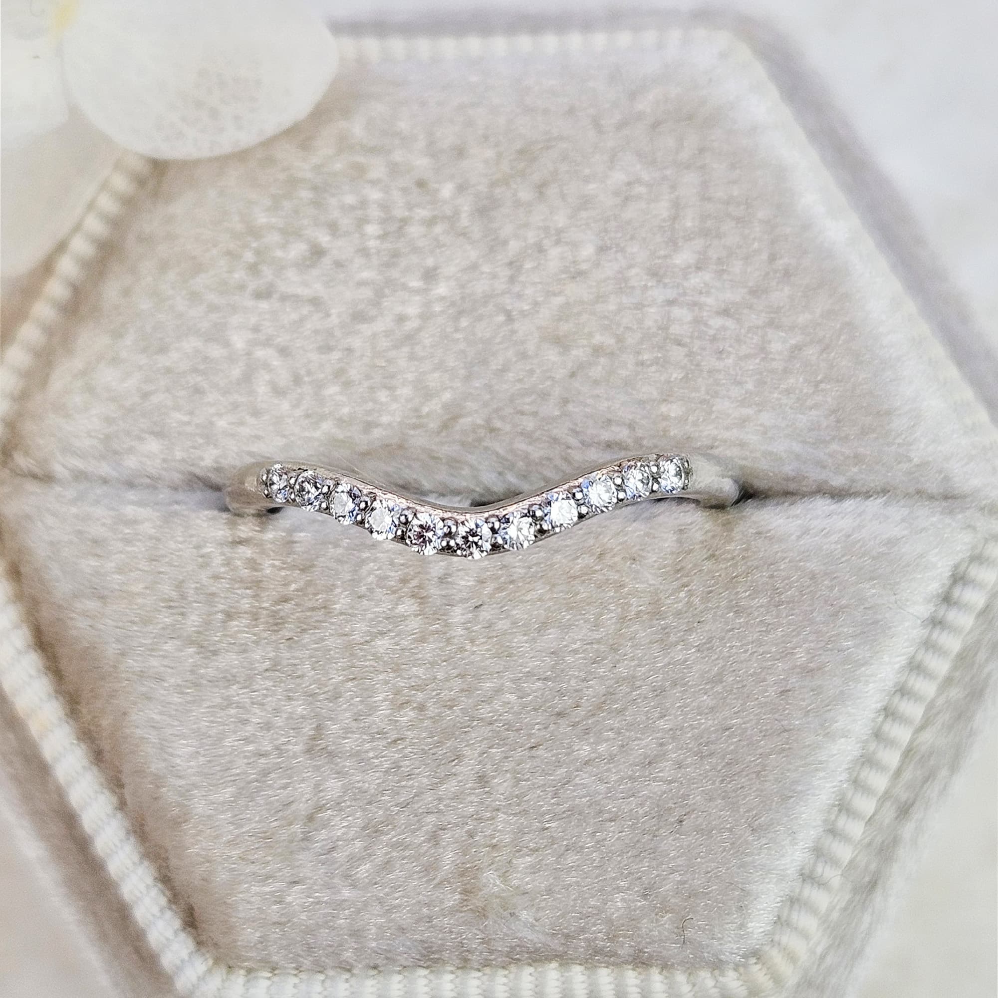 11 stone diamond set wedding band