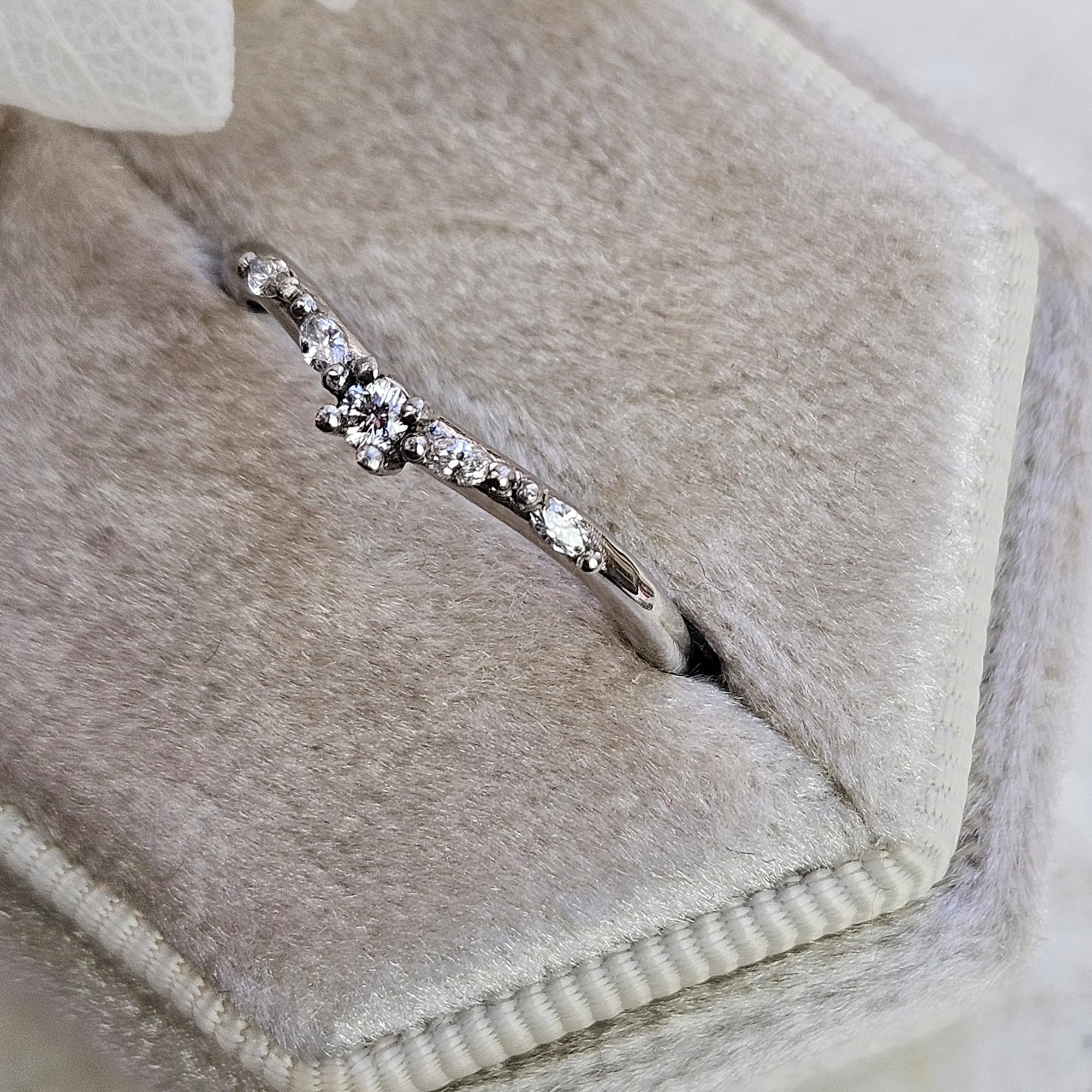 5 stone diamond ring