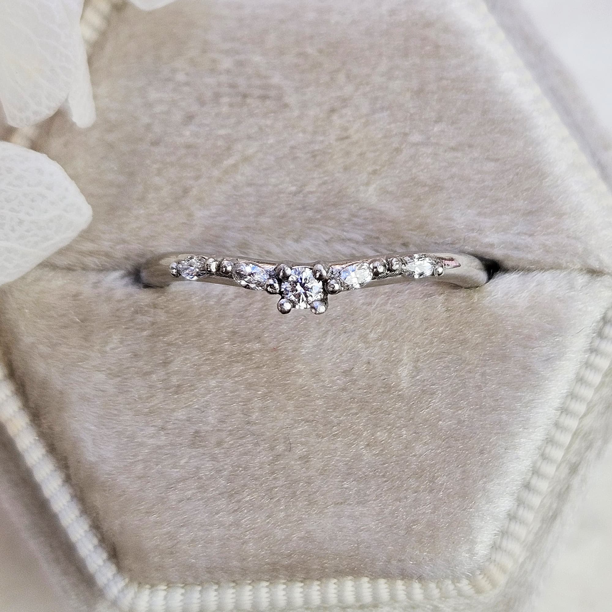 5 stone diamond ring