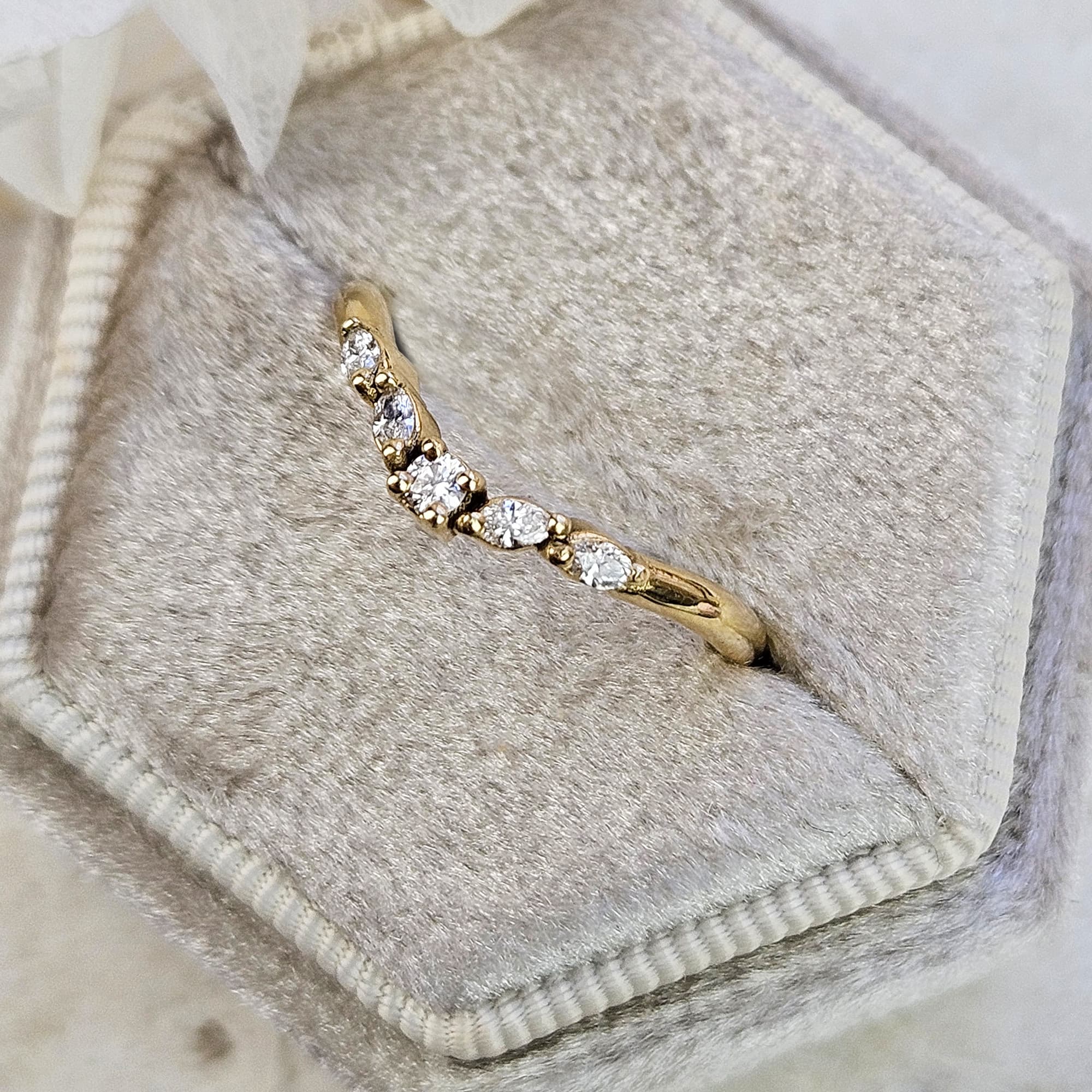 5 stone wedding band