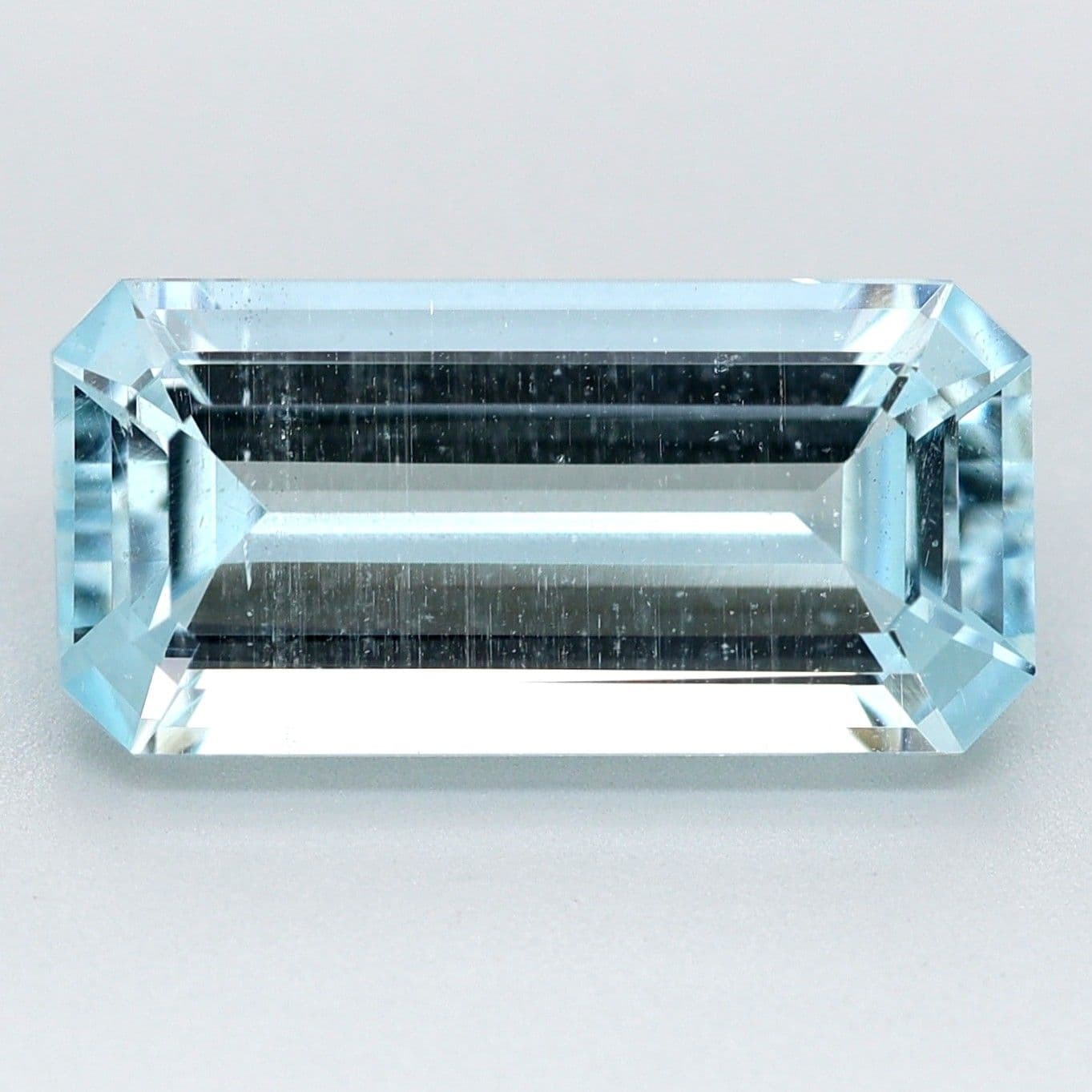 2.46ct Emerald-cut Natural Aquamarine