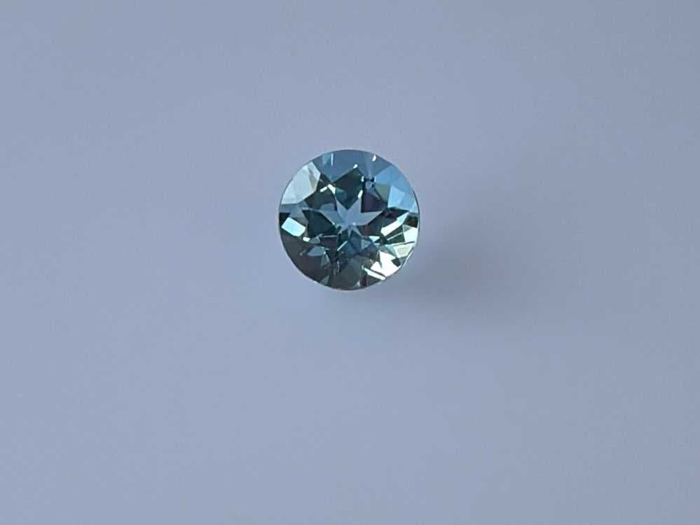 0.9ct Round Natural Aquamarine