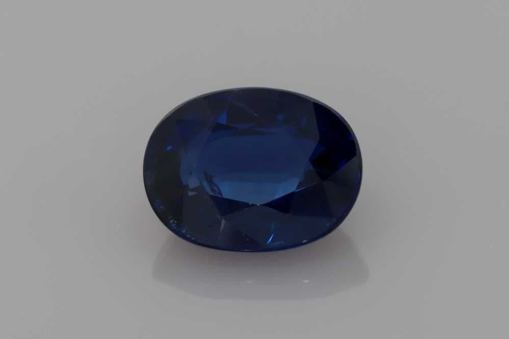 3.95ct Oval Natural Sapphire