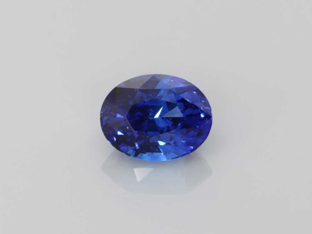 1.62ct Oval Natural Sapphire