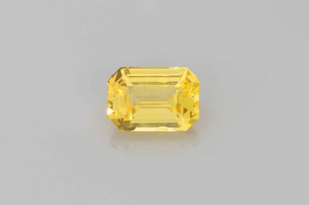 1.52ct Emerald-cut Natural Sapphire