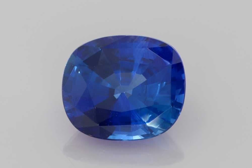 2.67ct Cushion Natural Sapphire