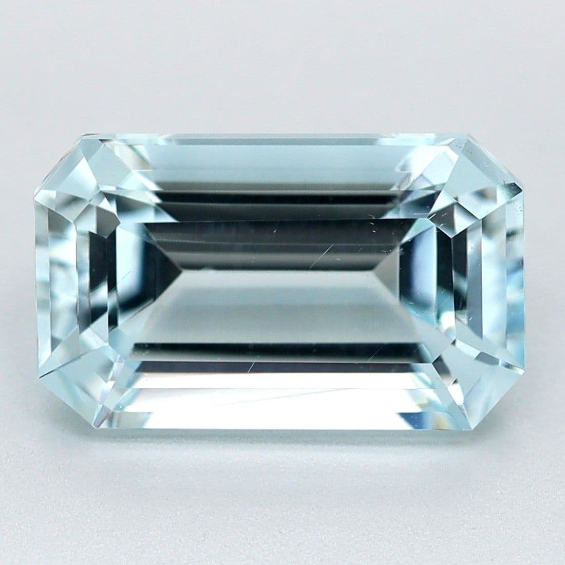 1.86ct Emerald-cut Natural Aquamarine