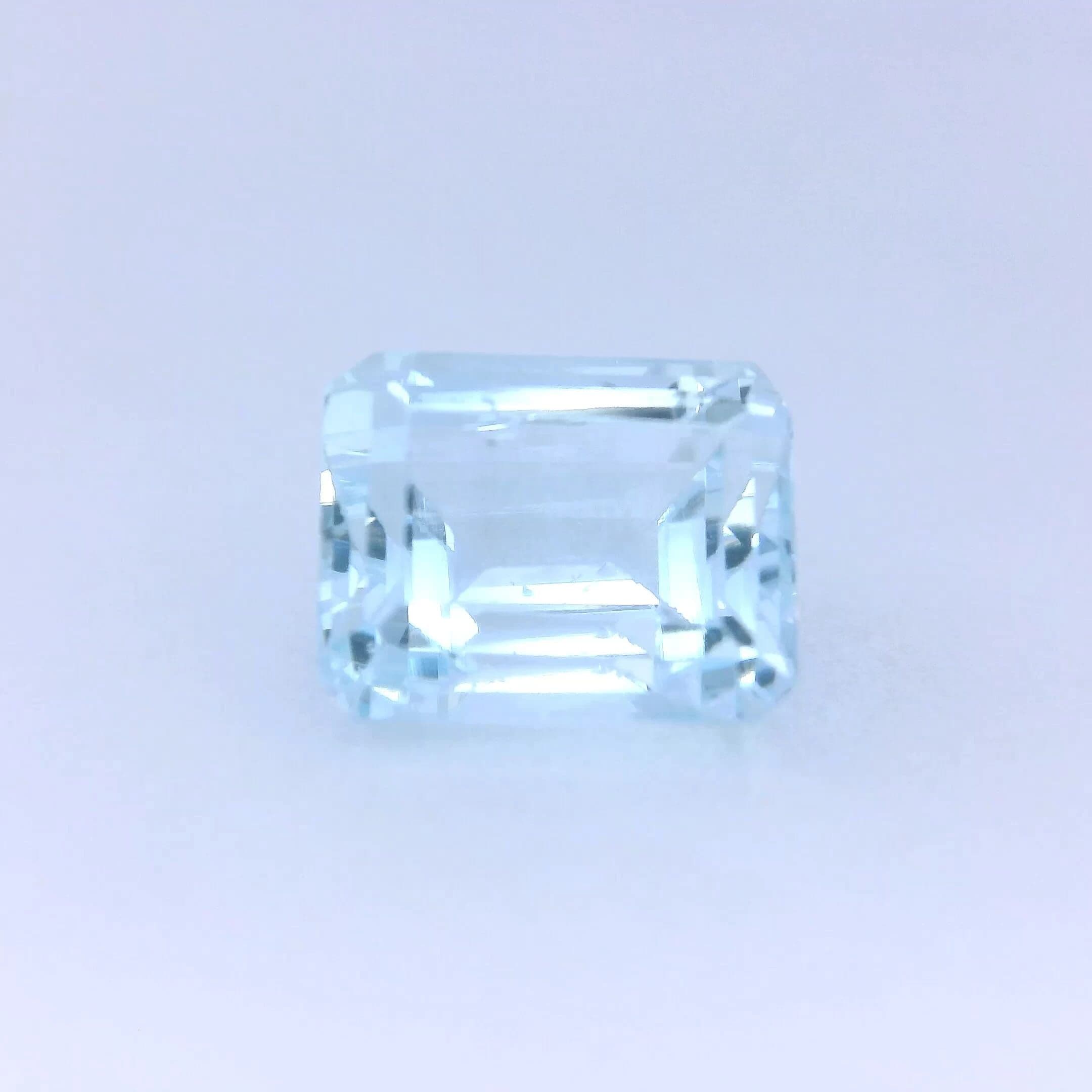 3.33ct Emerald-cut Natural Aquamarine