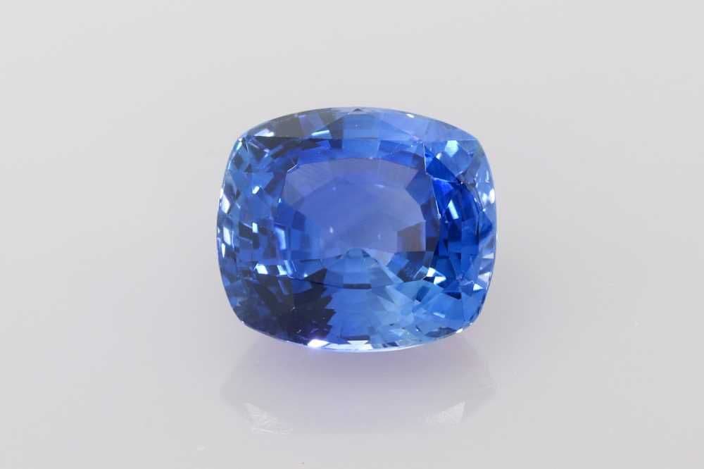 3.36ct Cushion Natural Sapphire
