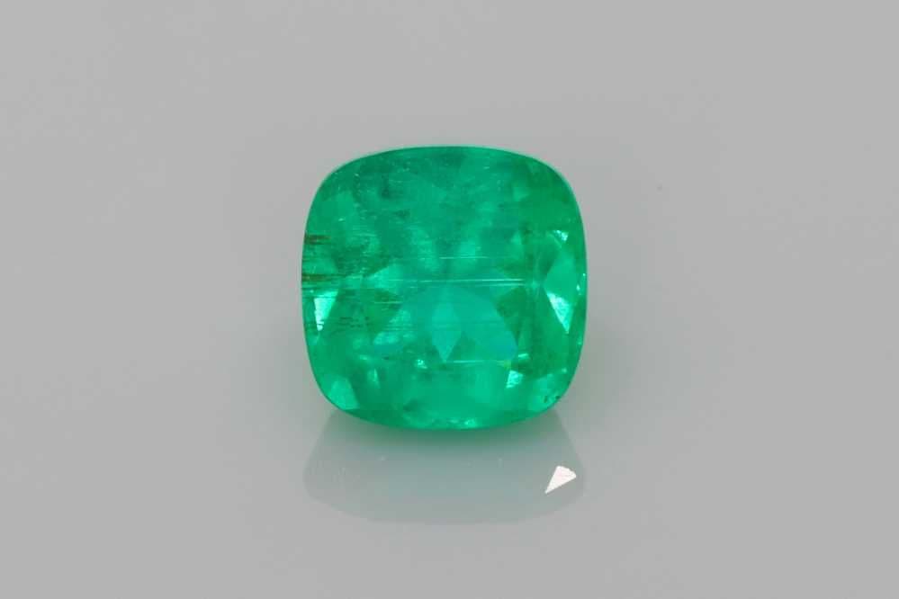 1.18ct Cushion Natural Emerald