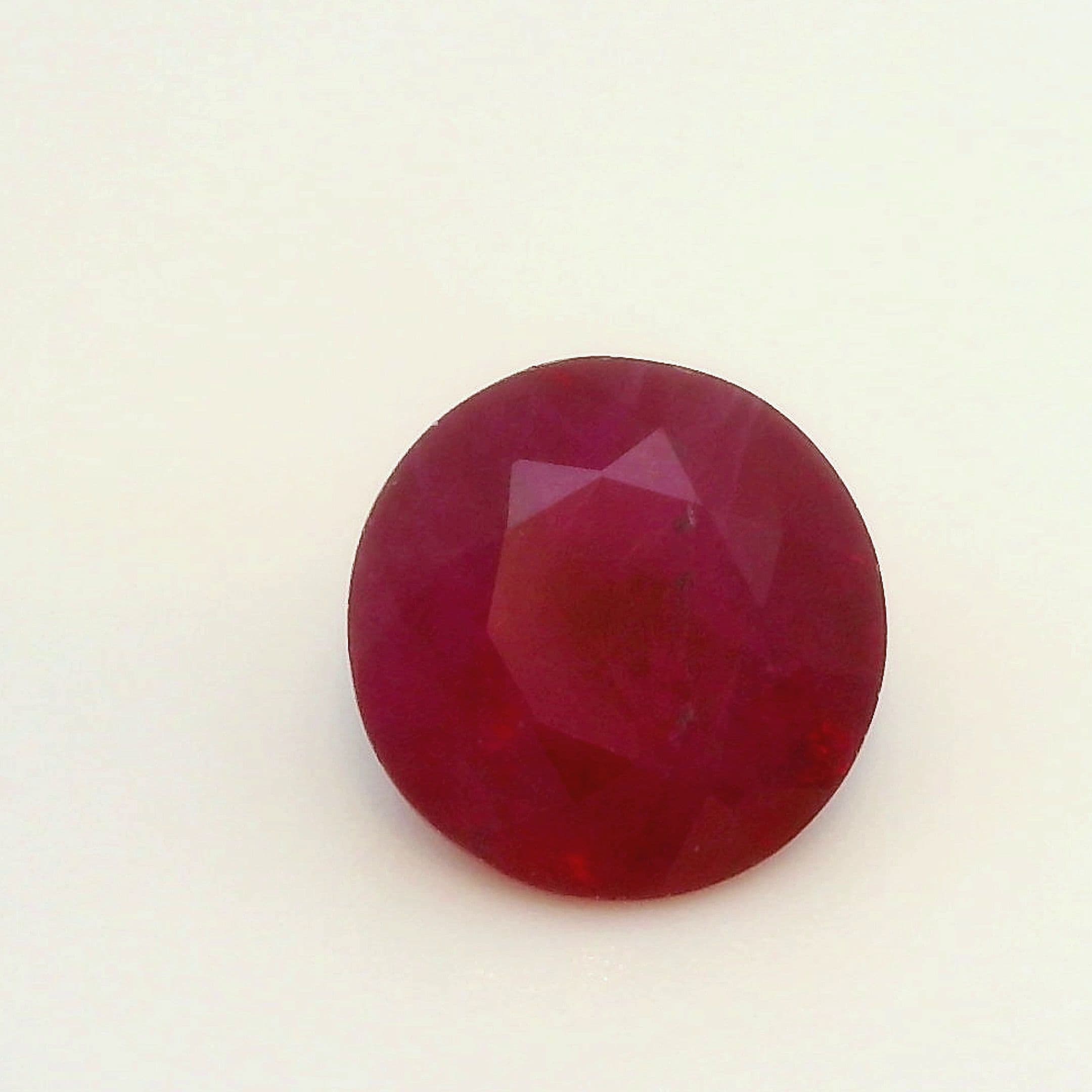 1.55ct Round Natural Ruby