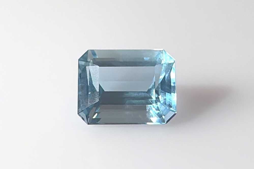 3.95ct Emerald-cut Natural Aquamarine
