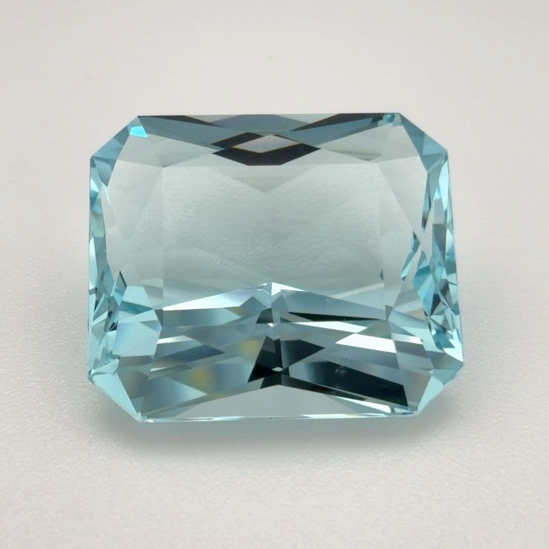 8.3ct Octagon Natural Aquamarine