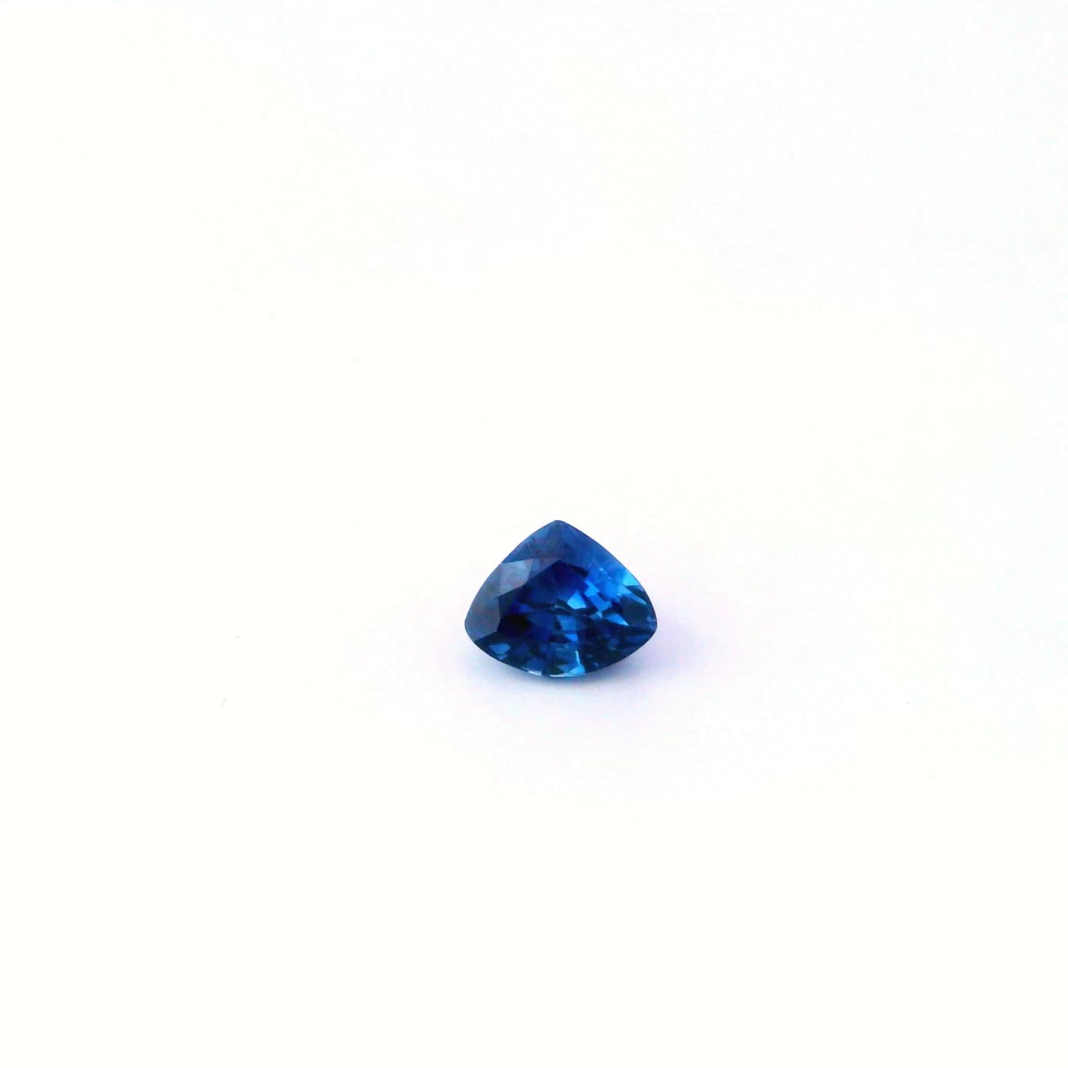 0.91ct Trilliant Natural Sapphire