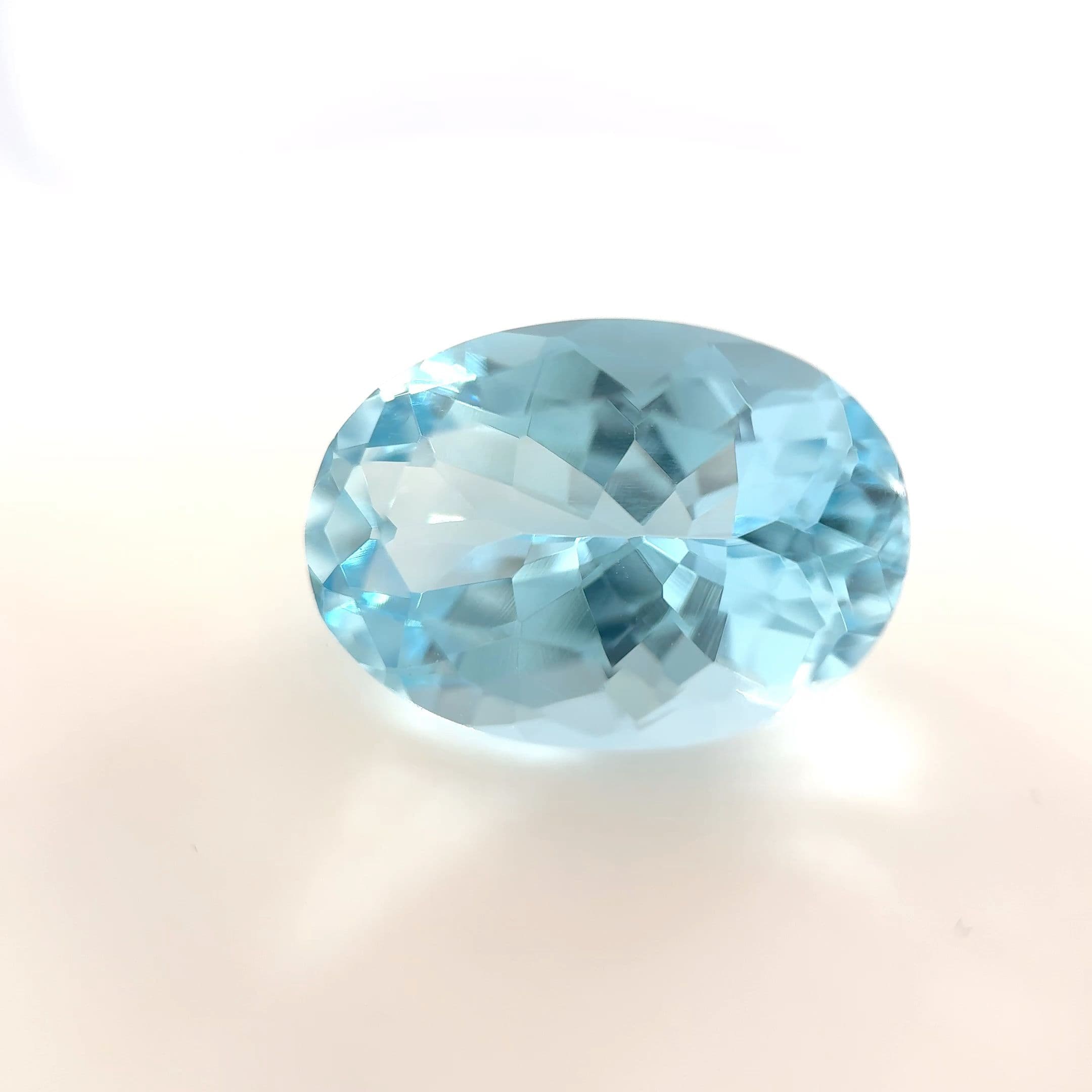 5.76ct Oval Natural Aquamarine