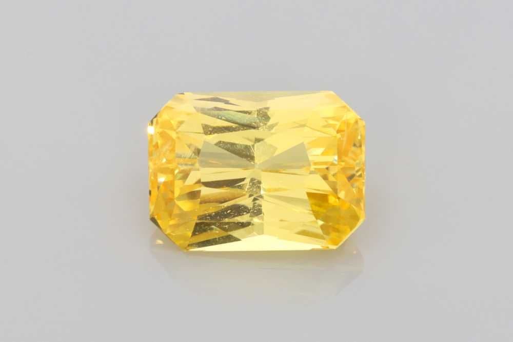 3.03ct Emerald-cut Natural Sapphire