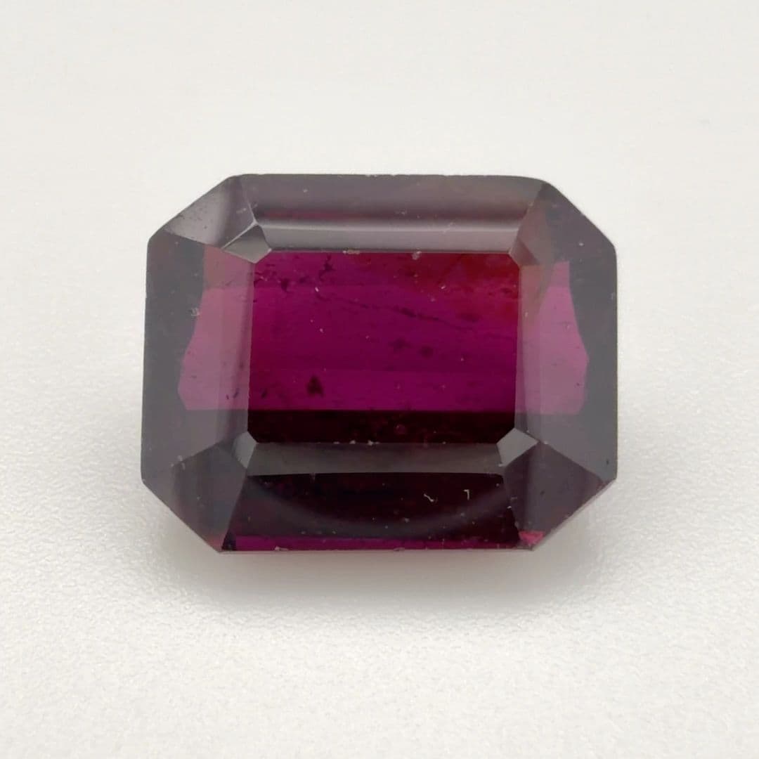 4.535ct Octagon Natural Garnet