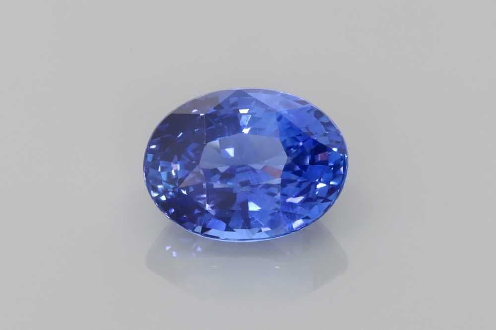 2.61ct Oval Natural Sapphire