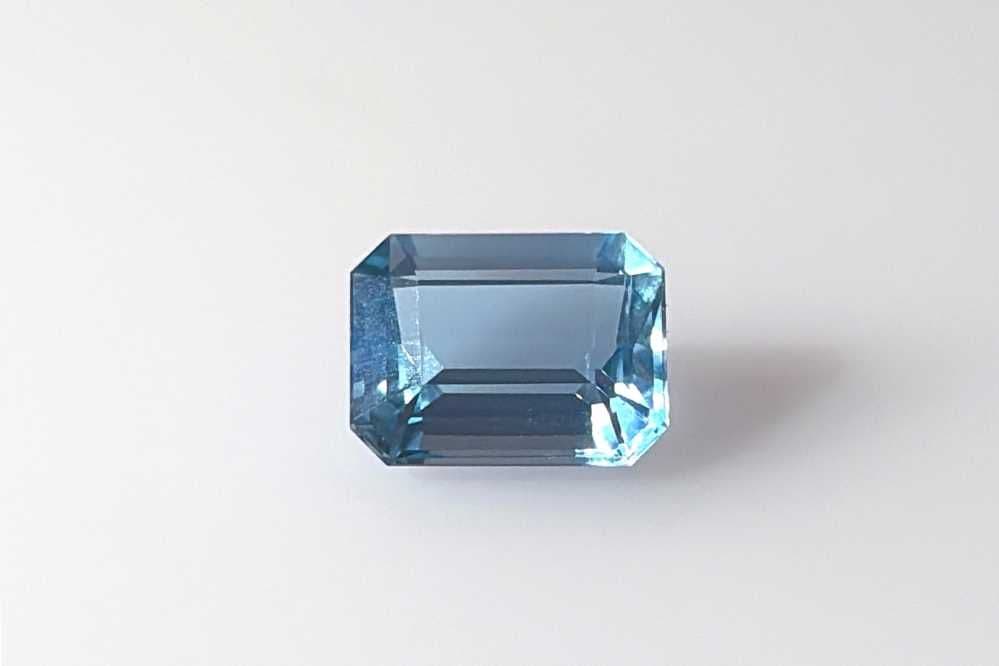 2.25ct Emerald-cut Natural Aquamarine