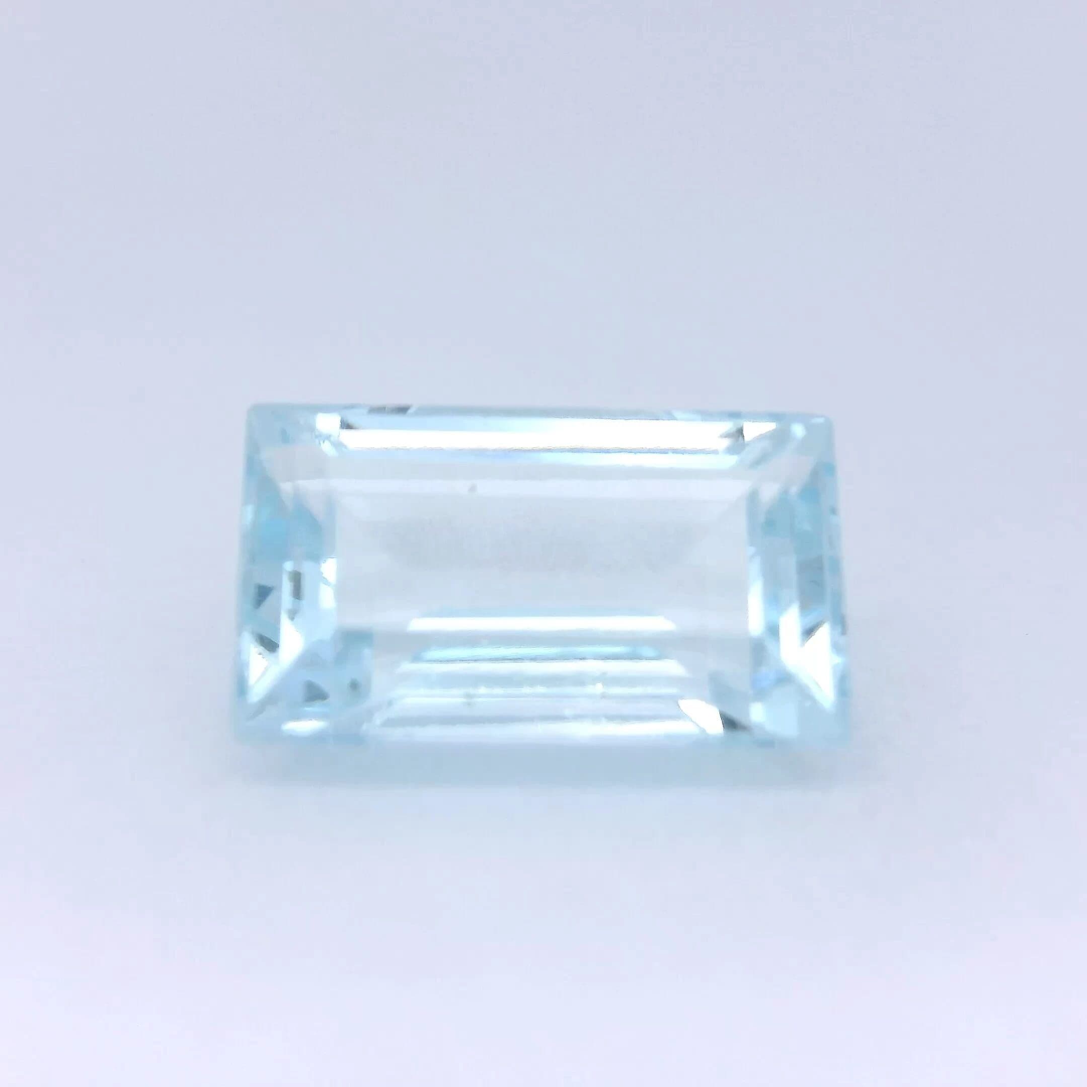 3.29ct Baguette Natural Aquamarine