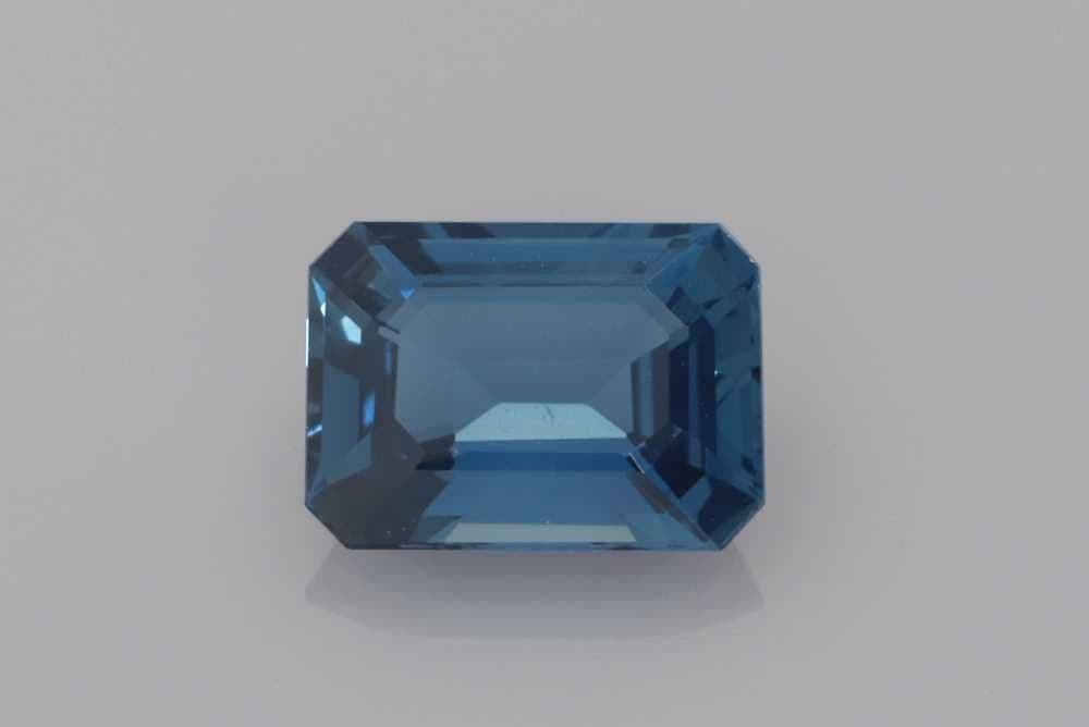1.04ct Emerald-cut Natural Sapphire