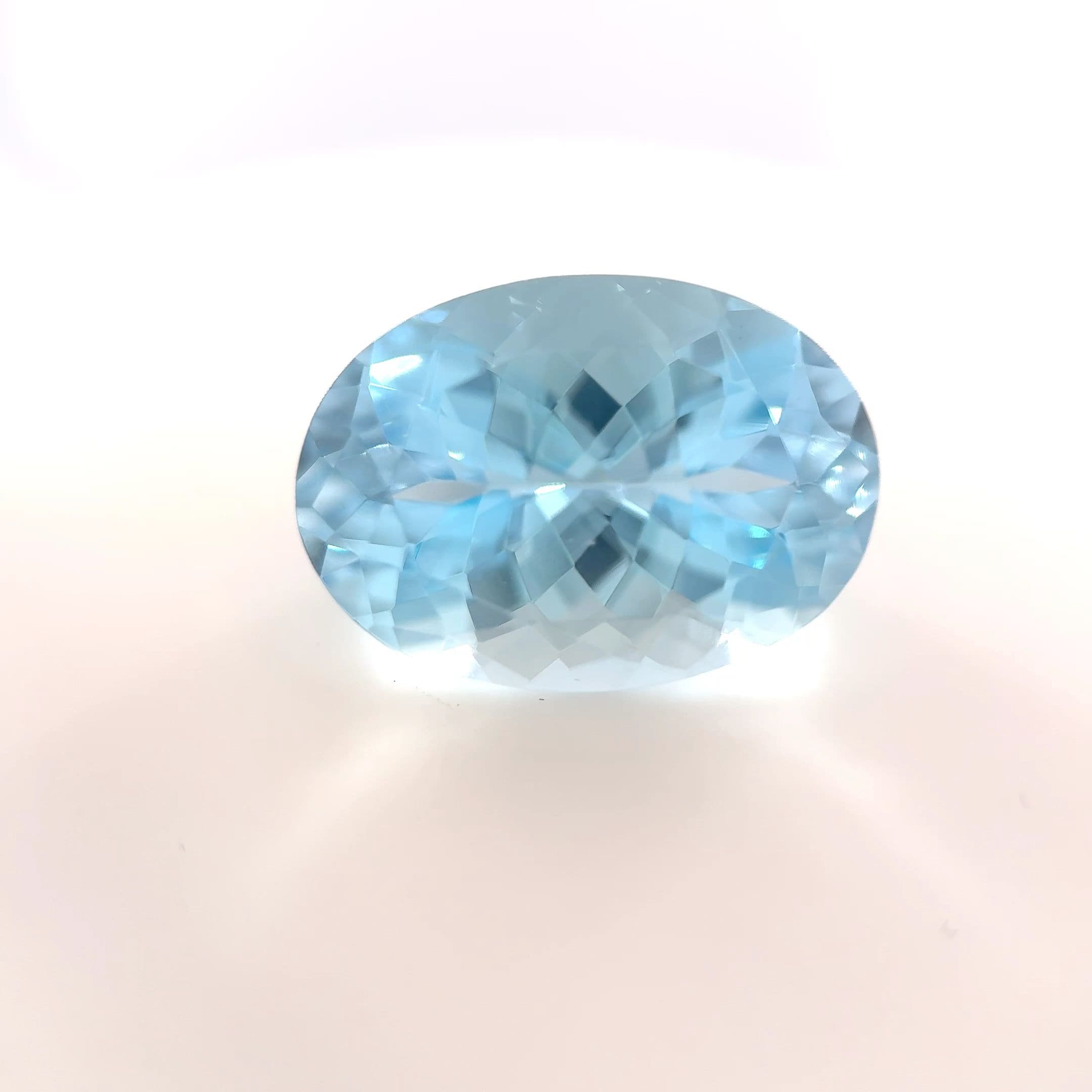 5.54ct Oval Natural Aquamarine