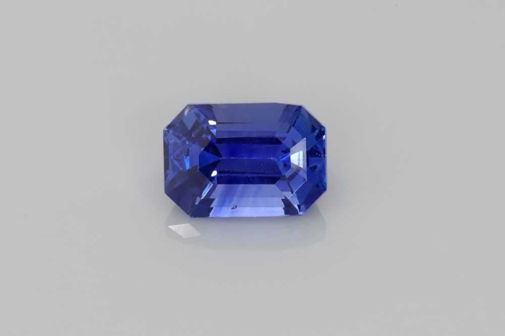 1.73ct Emerald-cut Natural Sapphire
