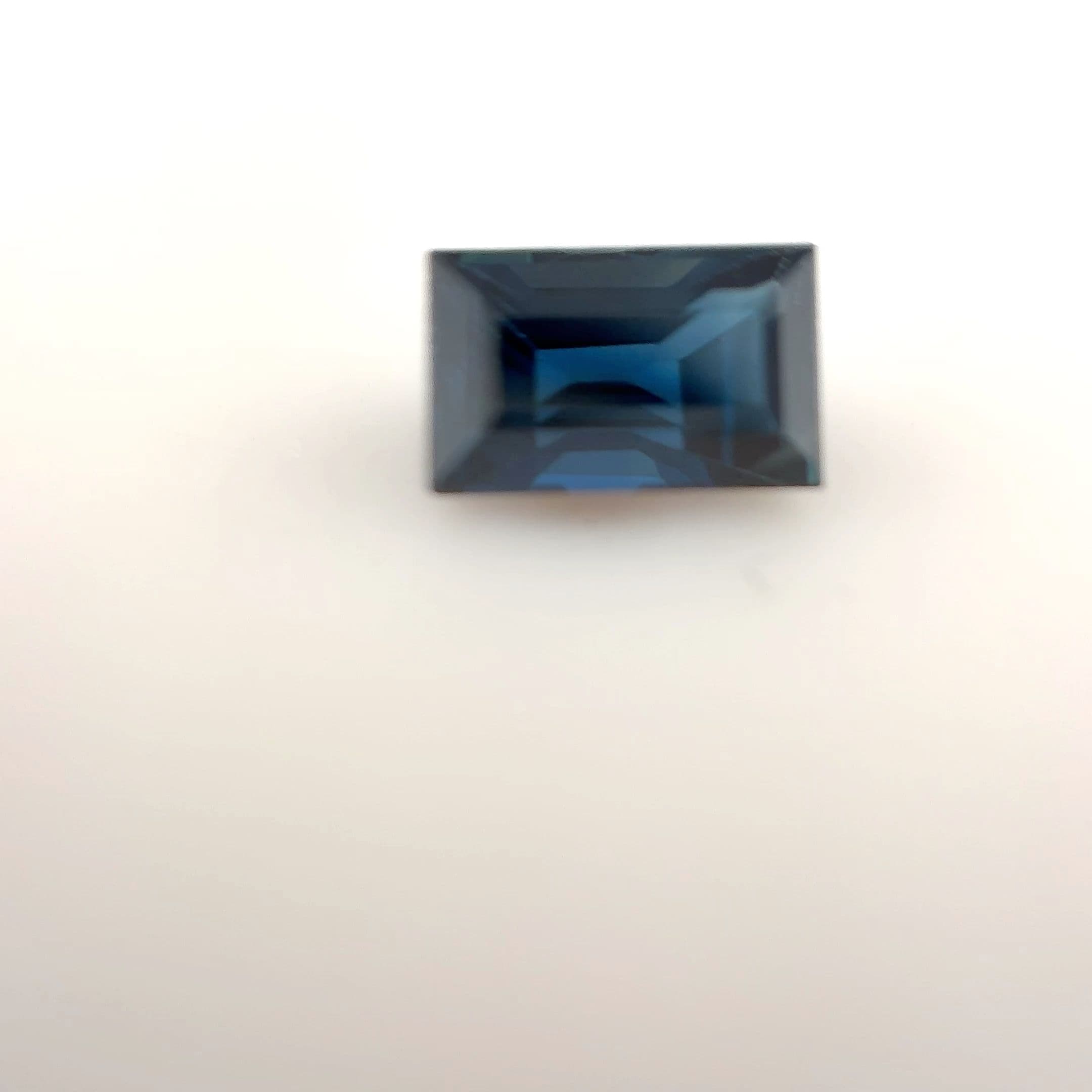 0.91ct Baguette Natural Sapphire