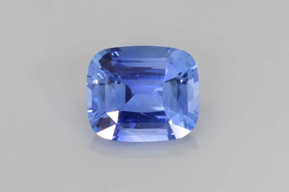 3.2ct Cushion Natural Sapphire