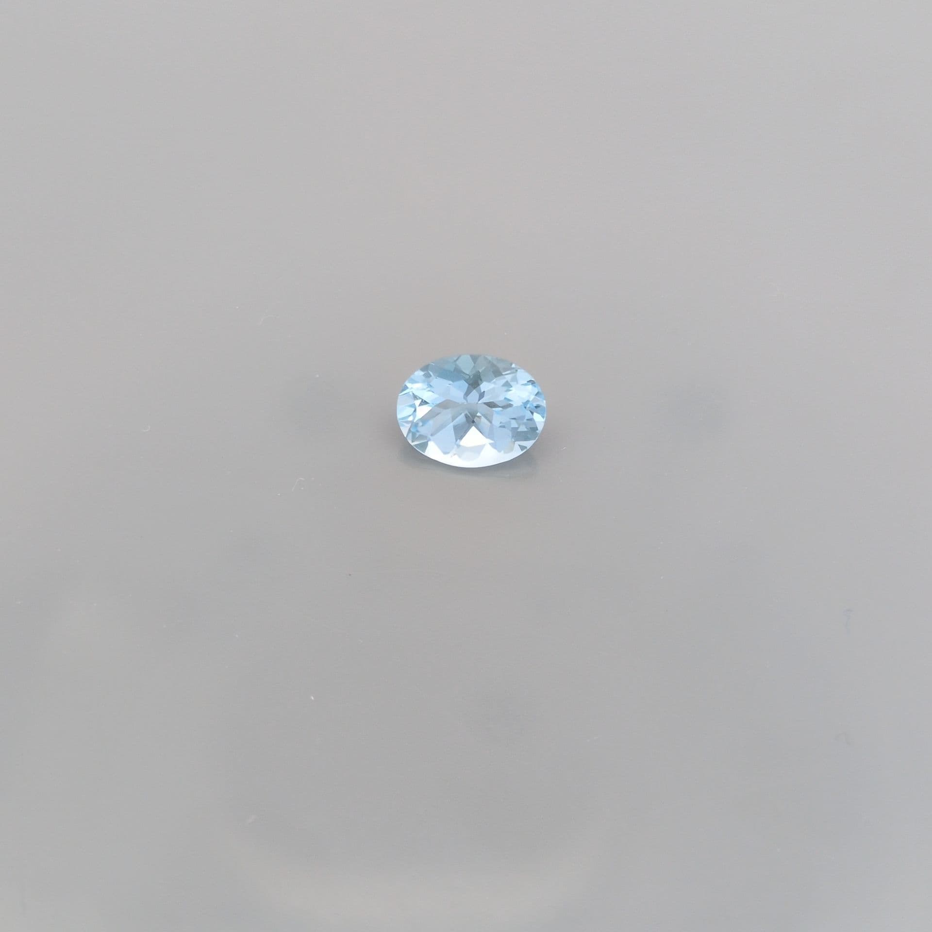 1.55ct Oval Natural Aquamarine