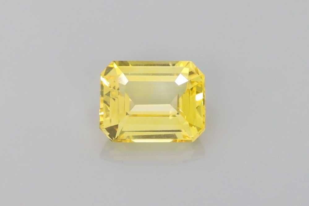 3.03ct Emerald-cut Natural Sapphire