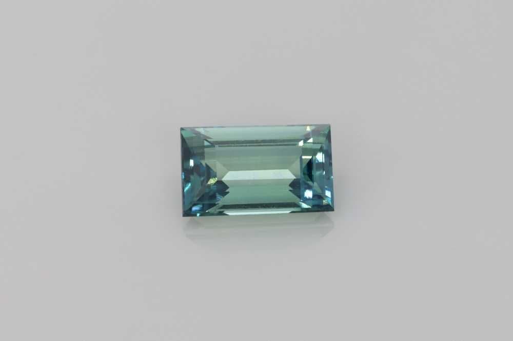 1.05ct Baguette Natural Sapphire