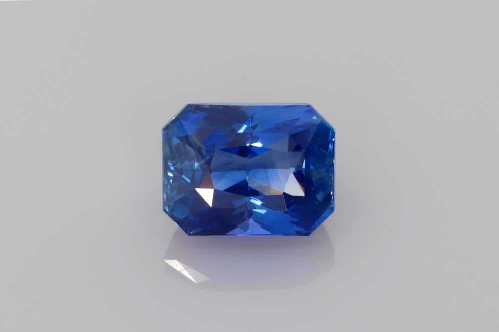 1.75ct Emerald-cut Natural Sapphire