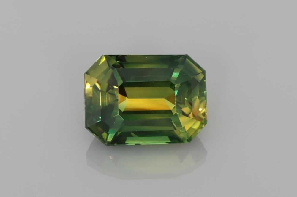 3.44ct Emerald-cut Natural Sapphire