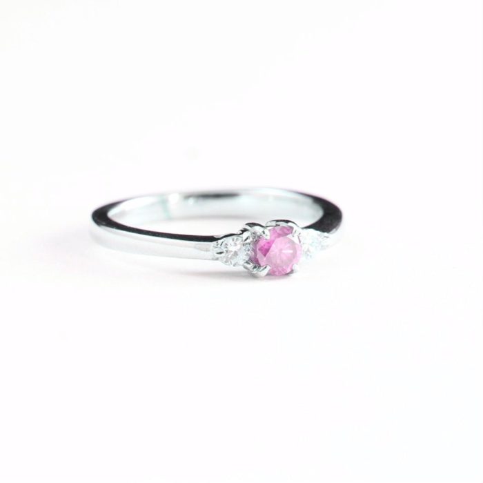 gold ring with pink diamond